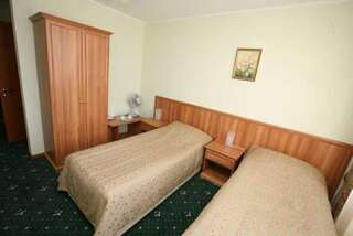 Гостиница Malahit Первоуральск Двухместный номер с 1 кроватью или 2 отдельными кроватями-8